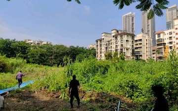 Plot For Sale in Infinity Mall, Malad West