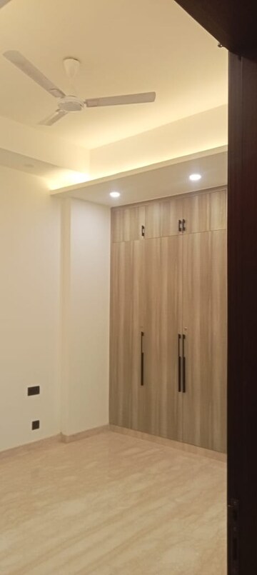 Bedroom in 2.5 BHK Builder Floor at Paschim Vihar – for Rent