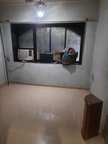 Furnished Amenities in 2 BHK Apartment at Kukreja Complex, Bhandup West – for Rent