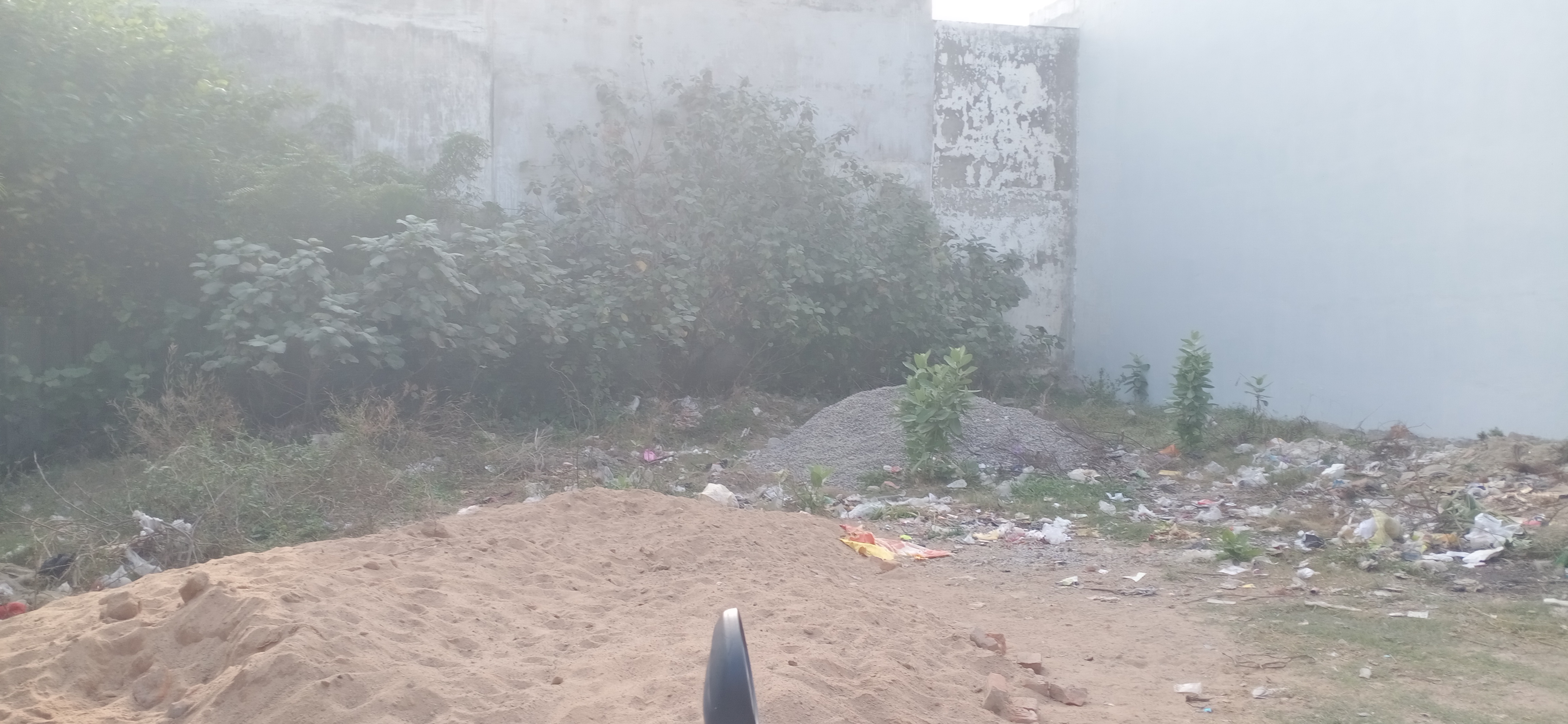 Plot For Sale in Udyan 1 