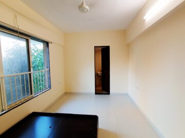 Room in 2 BHK Apartment at Kyraa Ariso Apartment, Chembur – for Rent