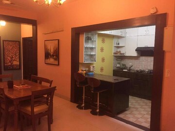 Master Bedroom in 3 BHK Builder Floor at SS Mayfield Gardens, Sector 51 – for Rent