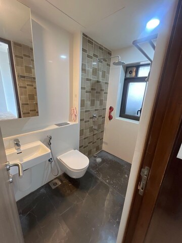 Team Area in 5 BHK Apartment at Lodha The Park, Worli – for Rent