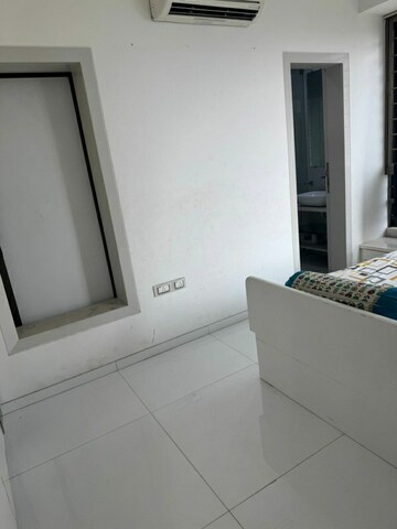 Balcony in 2.5 BHK Apartment at Oberoi Realty Woods, Goregaon East – for Sale