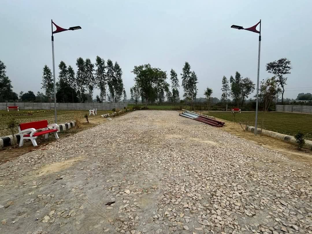 Plot For Sale in Max Defence City Apartments