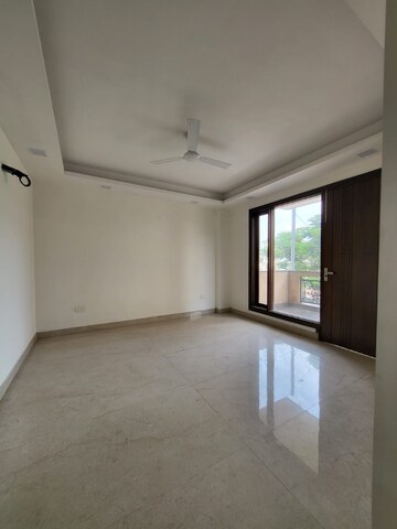 Room in 4 BHK Builder Floor at Sector 43 – for Rent