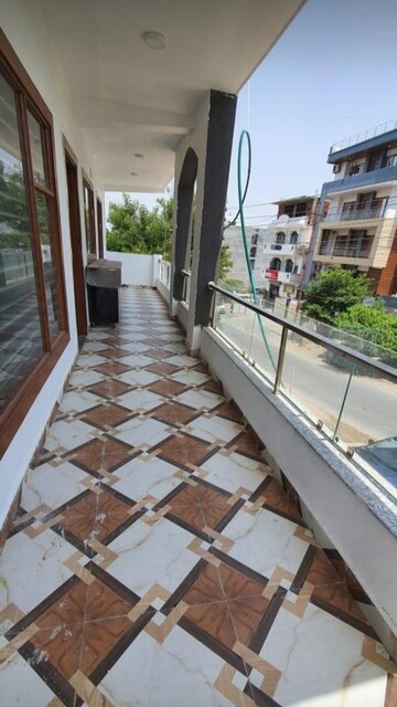 Balcony in 4 BHK Builder Floor at Sector 43 – for Rent