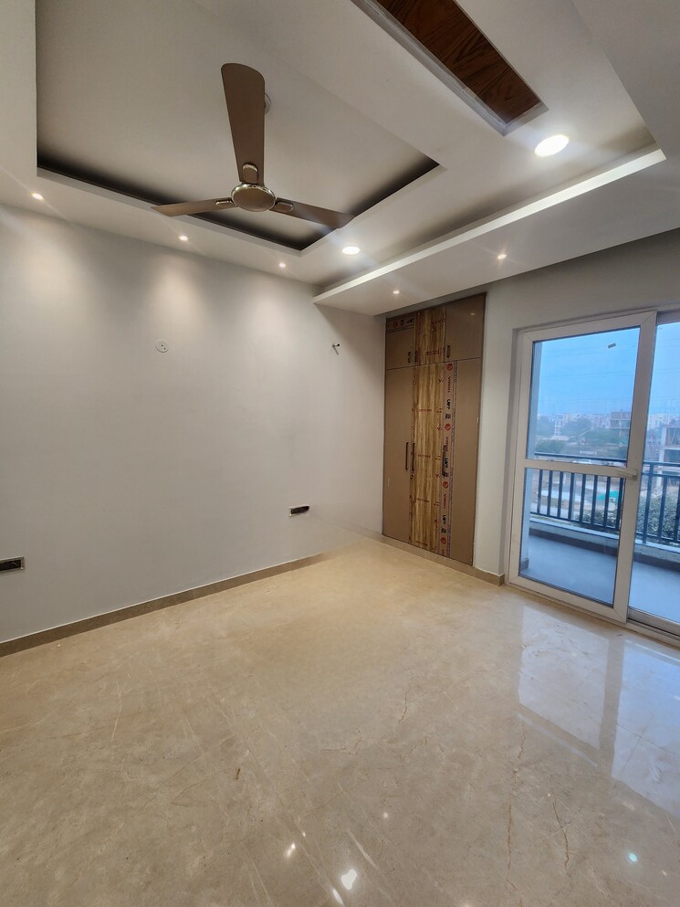 Room, bptp-eden-estate 3.5 Bedroom 215 Sq.Ft. Builder Floor In Sector 81 Faridabad 8047777