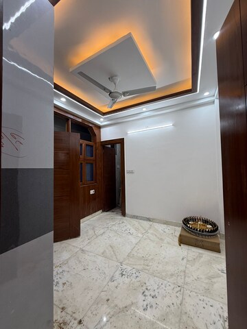 Room in 2 BHK Apartment at Exotica Elegance, Vaibhav Khand – for Rent