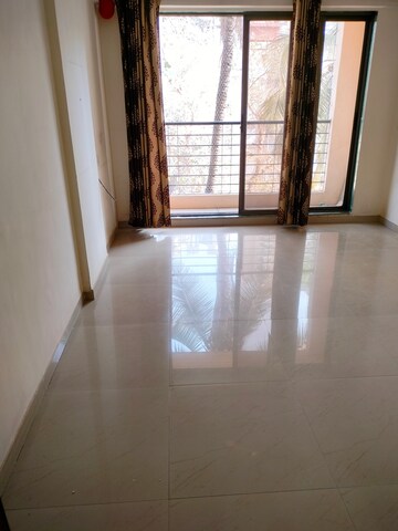 2 BHK Apartment For Rent in Anmol Towers, Goregaon West