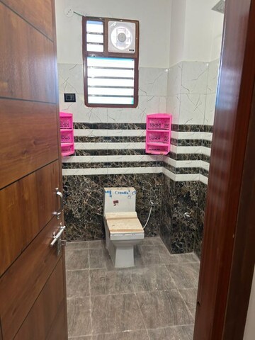 Kitchen in 2 BHK Builder Floor at Ansal Plaza Sector-23, Sector 23 – for Rent