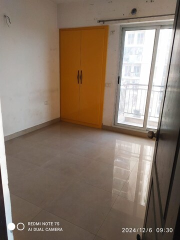 Room in 2 BHK Apartment at Aditya World City, Shahpur Bamheta – for Rent