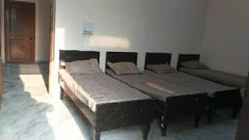 Room in  Pg at Sector 19 – for Rent