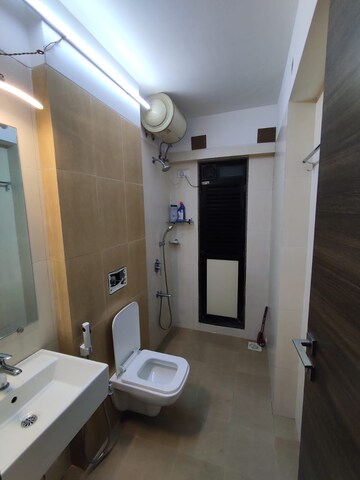 Master Bedroom in 1 BHK Apartment at Ashok Nagar Complex, Andheri East – for Rent