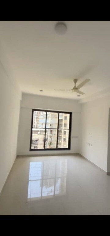 Room in 1 BHK Apartment at Yogesh Apartment Goregaon, Goregaon East – for Rent