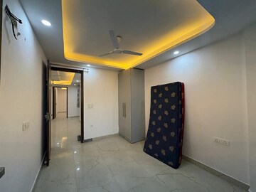 Room in 2 BHK Builder Floor at Saket – for Rent