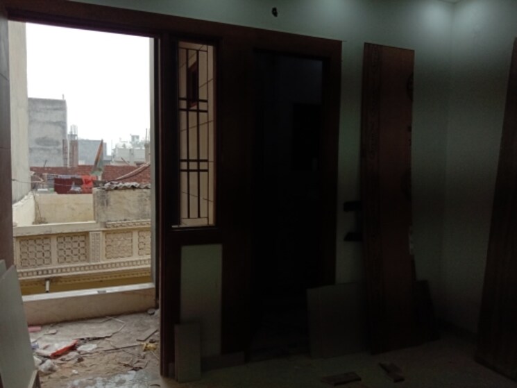 Room, dwarka mor 2.5 Bedroom 675 Sq.Ft. Independent House In Dwarka Mor Delhi 8047925