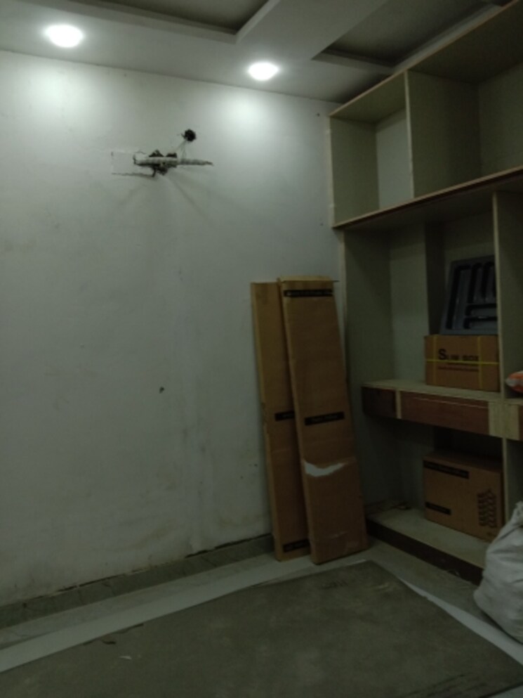 Room, dwarka mor 2.5 Bedroom 675 Sq.Ft. Independent House In Dwarka Mor Delhi 8047925