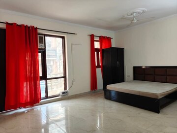 Room in 1 BHK Builder Floor at Saket – for Rent