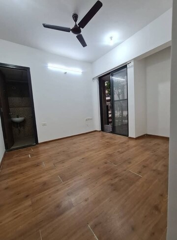 Room in 2 BHK Apartment at Lodha Palava City Lakeshore Greens, Dombivli East – for Rent