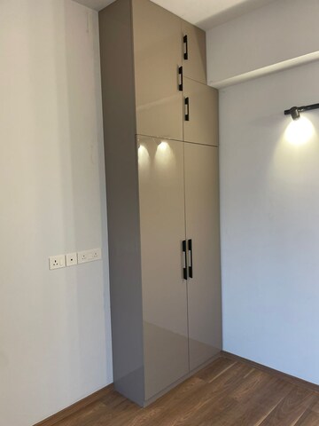 Room in 3 BHK Apartment at Emaar Digi Homes, Sector 62 – for Rent