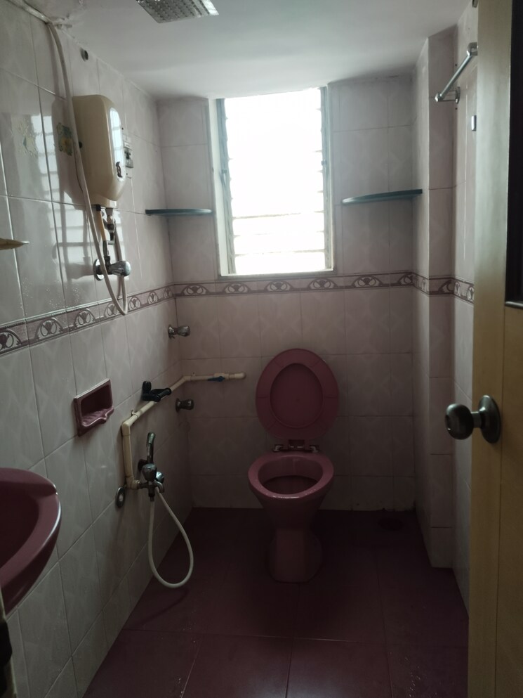 Bathroom, prithvi-palace 2 Bedroom 850 Sq.Ft. Apartment In Dahisar West Mumbai 8048032
