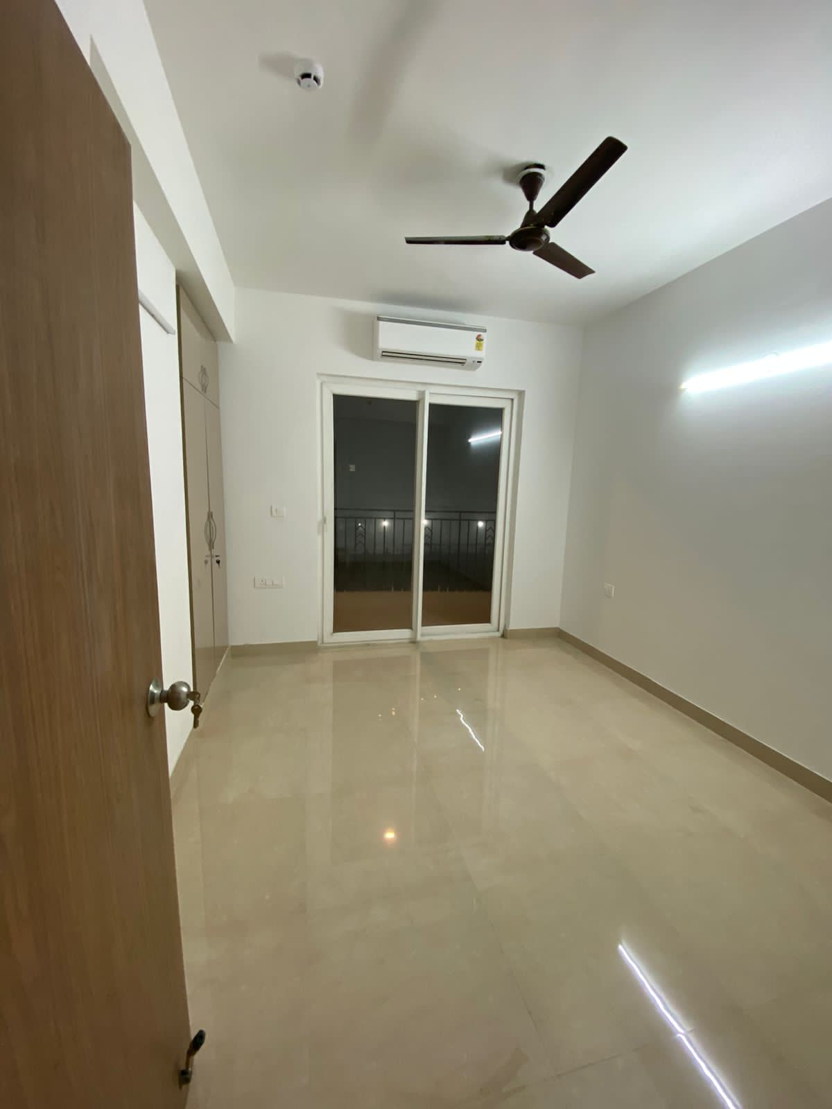 3 BHK + Servant Room 2900 Sq.Ft. Apartment in Omaxe Forest Spa