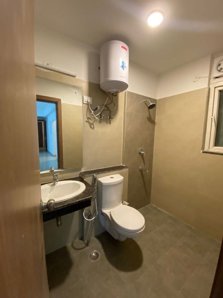 Master Bedroom, omaxe-forest-spa 3 Bedroom 2900 Sq.Ft. Apartment In Sector 93b Noida 8048047