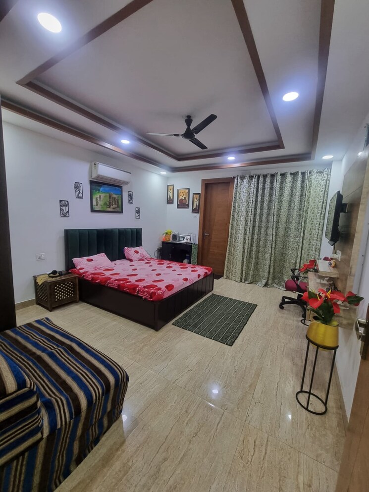 Bedroom, sector 32 3 Bedroom 2250 Sq.Ft. Builder Floor In Sector 32 Faridabad 8048107