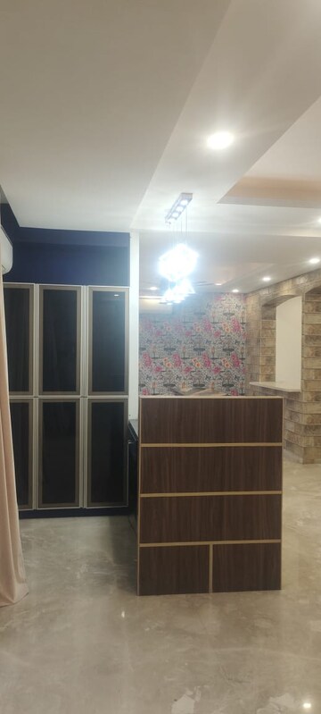 Building Lobby in 3 BHK Builder Floor at SS Southend Elite, Sector 49 – for Rent