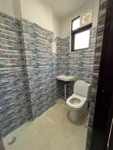 1 RK Builder Floor For Rent in Saket