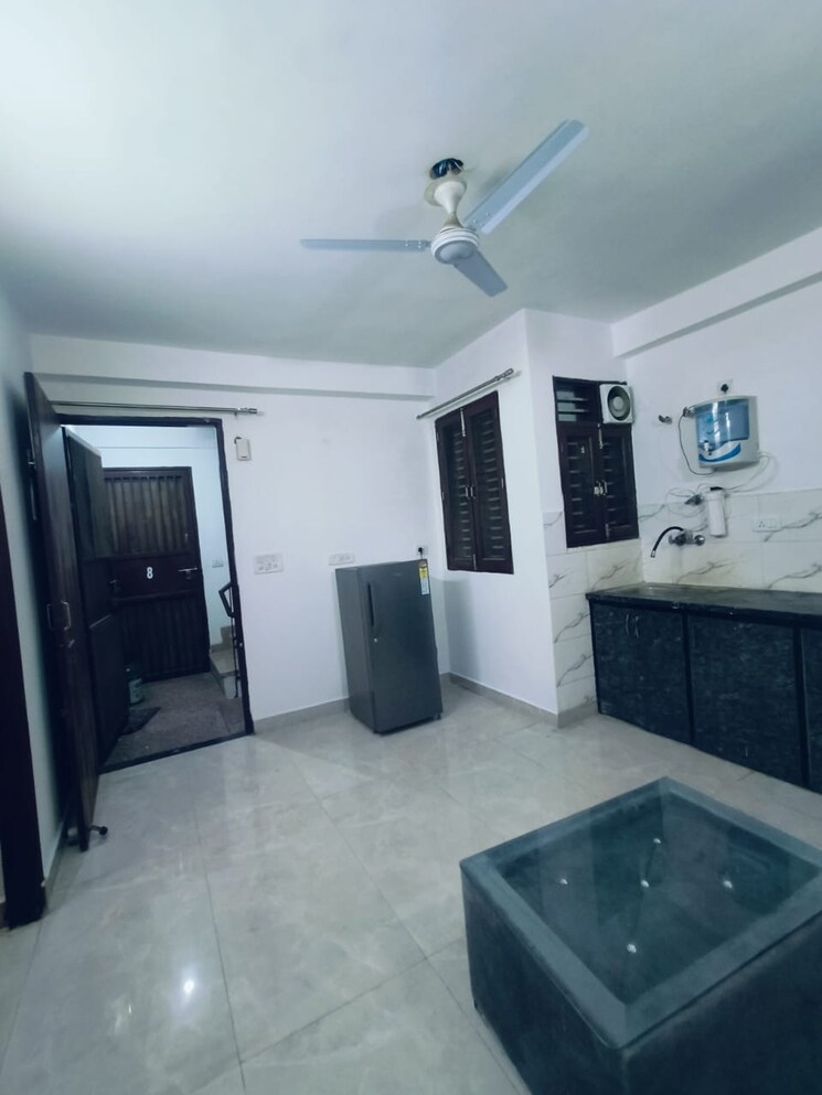 Kitchen, freedom fighters enclave 1 Bedroom 500 Sq.Ft. Builder Floor In Freedom Fighters Enclave Delhi 8048194