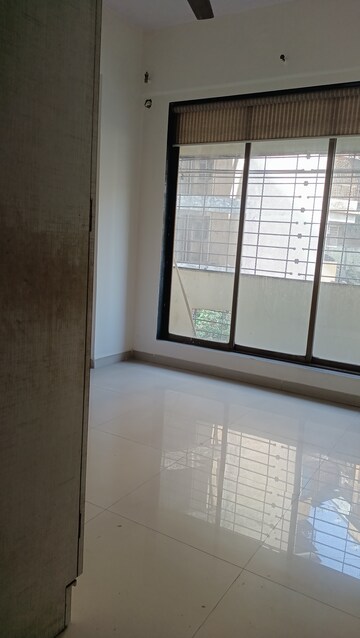 Room in 2.5 BHK Apartment at Kamothe – for Sale
