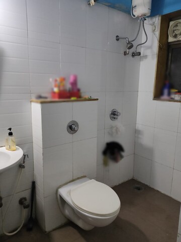 Bathroom in 1.5 BHK Apartment at Lodha Casa Rio, Dombivli East – for Sale