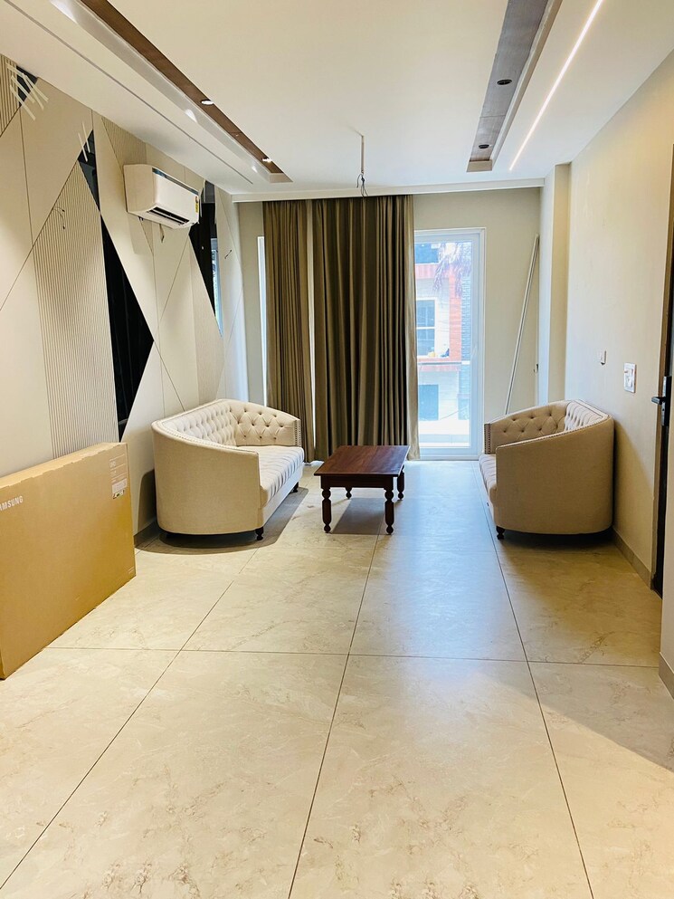 Living Room, sector 117 3 Bedroom 250 Sq.Yd. Apartment In Sector 117 Mohali 8048314