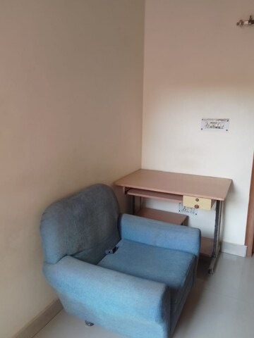 Living Room in 2.5 BHK Builder Floor at Sector 31 – for Rent