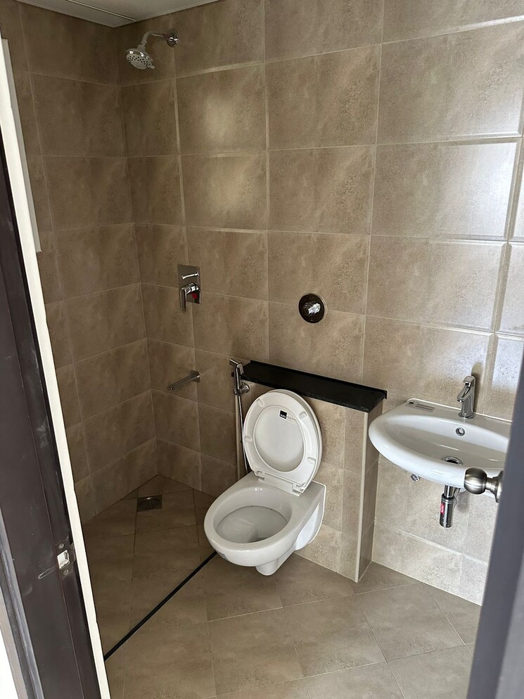 Bathroom, puravankara-purva-zenium 3 Bedroom 1710 Sq.Ft. Apartment In Hosahalli Bangalore 8048418