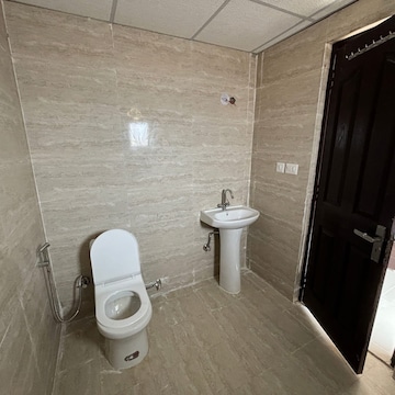 Bathroom in 2 BHK Apartment at Supertech Cape Town, Sector 74 – for Rent