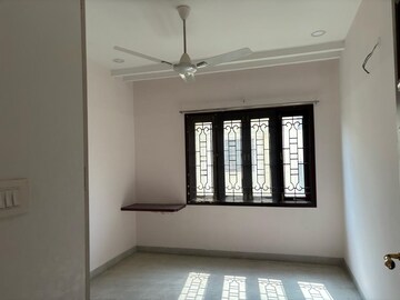 Room in 5 BHK Villa at Aditya Eden Woods, Tellapur – for Rent