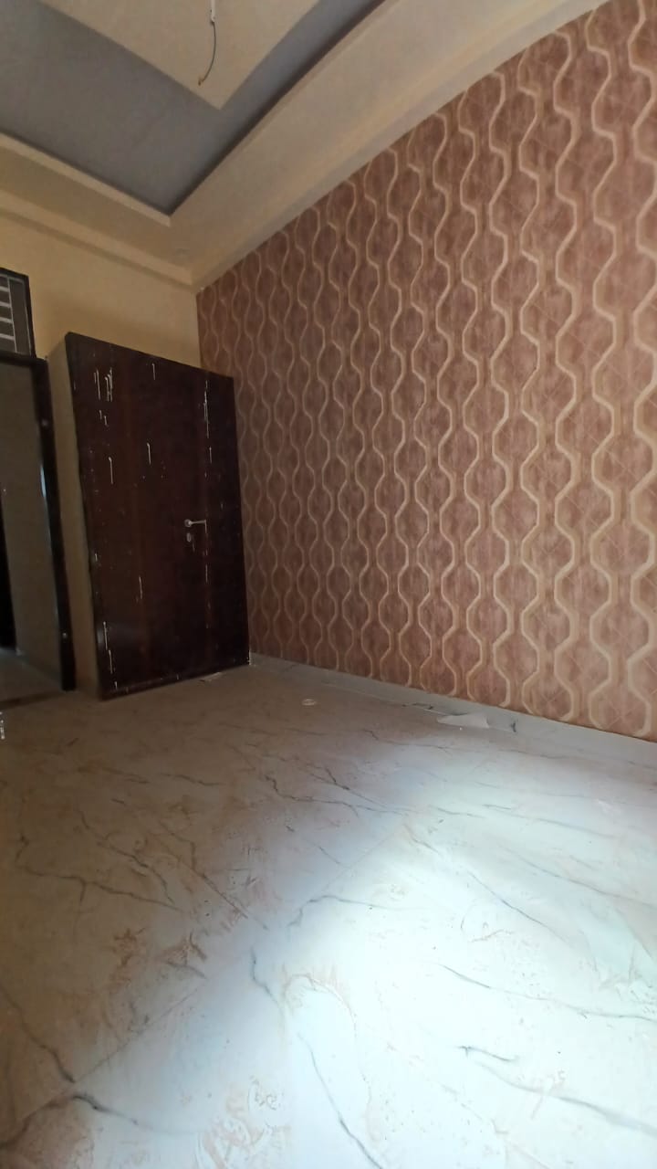 2 BHK + Pooja Room,Servant Room,Study Room,Extra Room Villa For Sale in DLB Royals