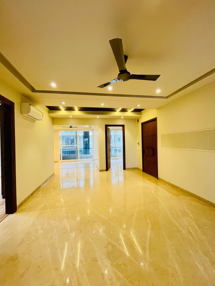 Room, sushant-lok-3 4 Bedroom 398 Sq.Yd. Builder Floor In Sector 57 Gurgaon 8048466