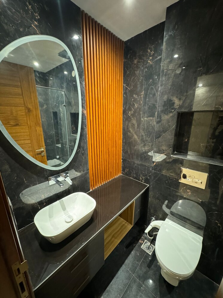 Living Room, dlf-royale-residences 4 Bedroom 400 Sq.Yd. Builder Floor In Dlf Phase I Gurgaon 8048469