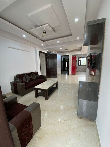 Living Room in 3.5 BHK Builder Floor at SS Southend Floors, South City 2 – for Sale