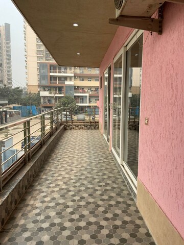 Balcony in 3.5 BHK Builder Floor at SS Southend Floors, South City 2 – for Sale