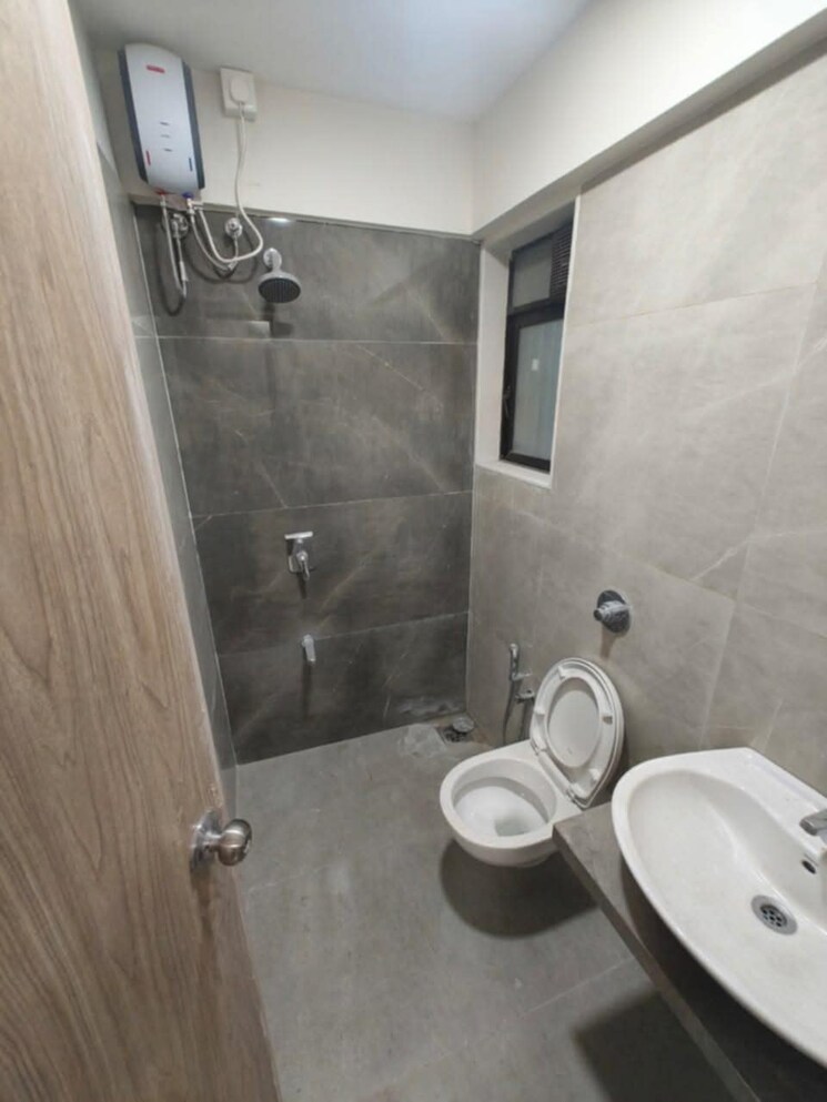 Bathroom, andheri east Pg For Girls In Andheri East 8048519