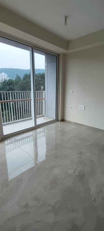 Room in 3 BHK Apartment at Tata Serein, Pokhran Road No 2 – for Rent
