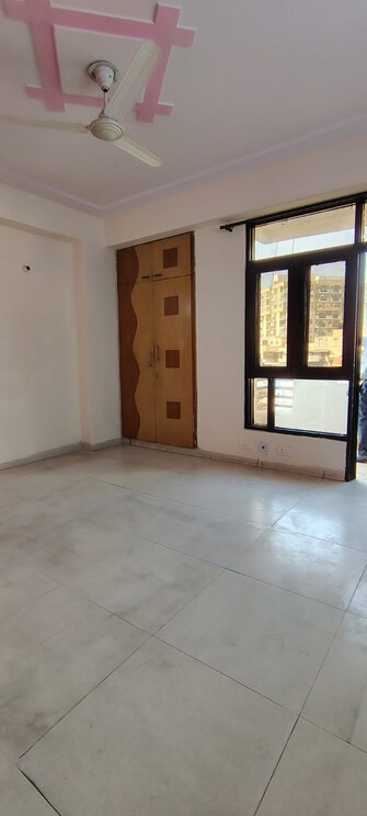 4 BHK Apartment For Resale in Express Garden Vaibhav Khand Ghaziabad  8048547