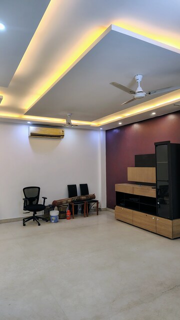 Living Room in 3.5 BHK Builder Floor at Empire Floors, Sector 57 – for Rent
