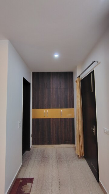 Furnished Amenities in 3.5 BHK Builder Floor at Empire Floors, Sector 57 – for Rent
