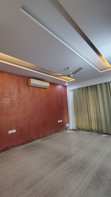 Balcony in 3.5 BHK Builder Floor at Empire Floors, Sector 57 – for Rent